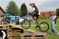 Camille nous prouve que le trial c'est aussi pour les filles !