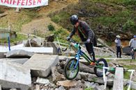 pas &eacute;vident ces obstacles en b&eacute;ton