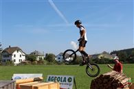 ...et hop, une bonne d&eacute;tente... qui va l'amener &agrave; la 2&egrave;me place en Minimes, bravo !