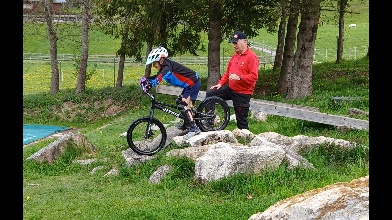 2025-04-22-24_camp-velo_05-Bevilard_Coline_web