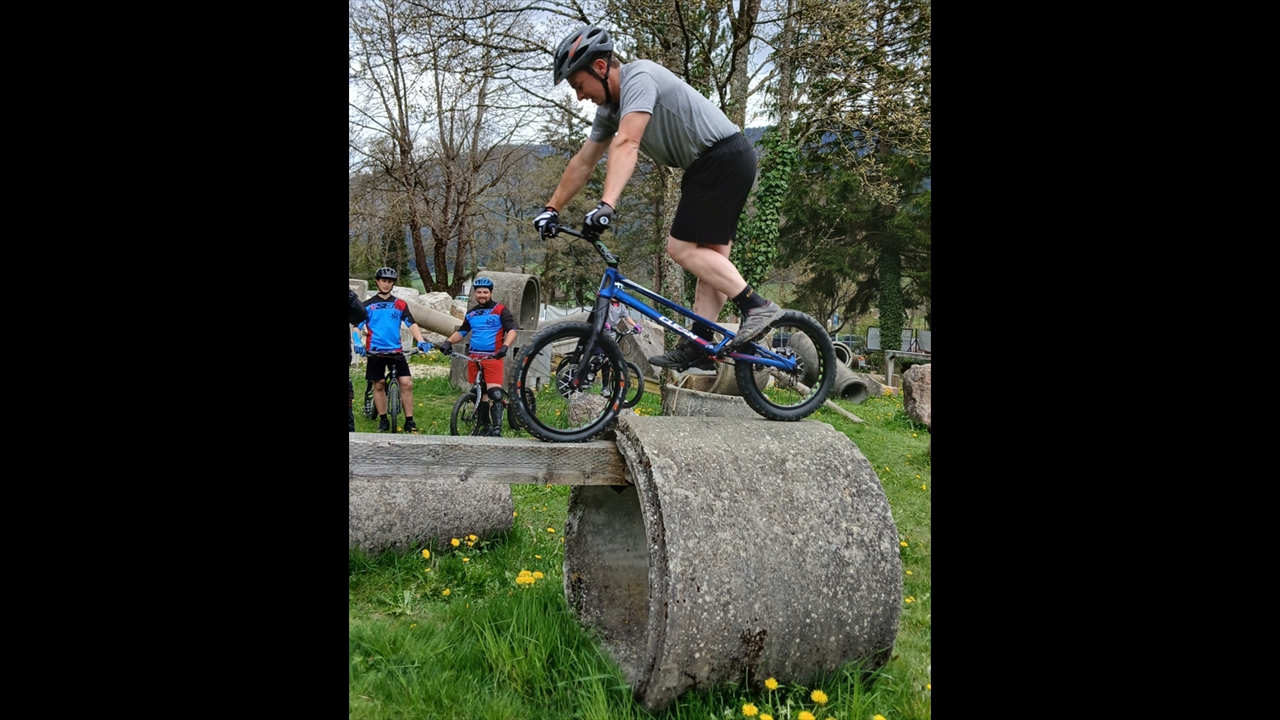2025-04-22-24_camp-velo-Bevilard_Kelian-poutre_web