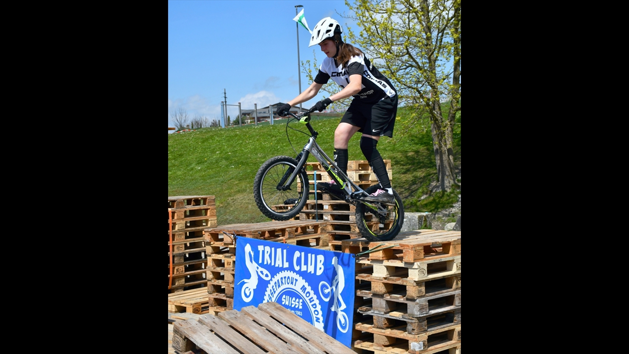 2025-04-26_demo-velo-Comptoir-Oron_04_Nina