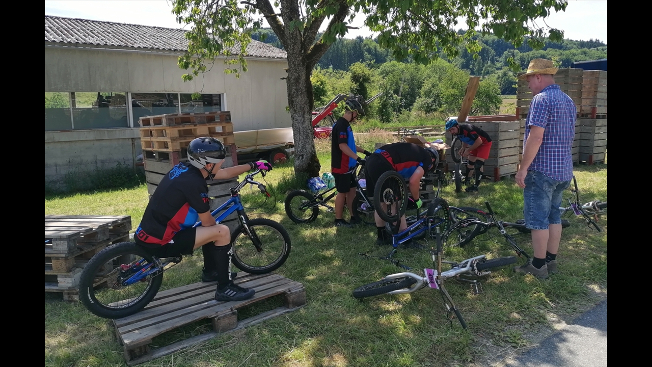 2025-05-31_demo-Velo_comptoir-Denezy_01_web