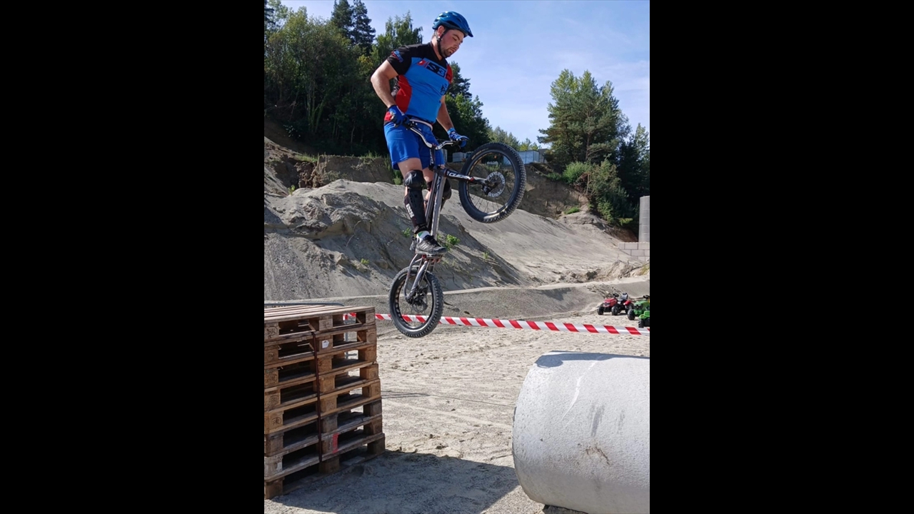 2025-09-06_Velo_demo-100ans-Cattelani_02_Loic