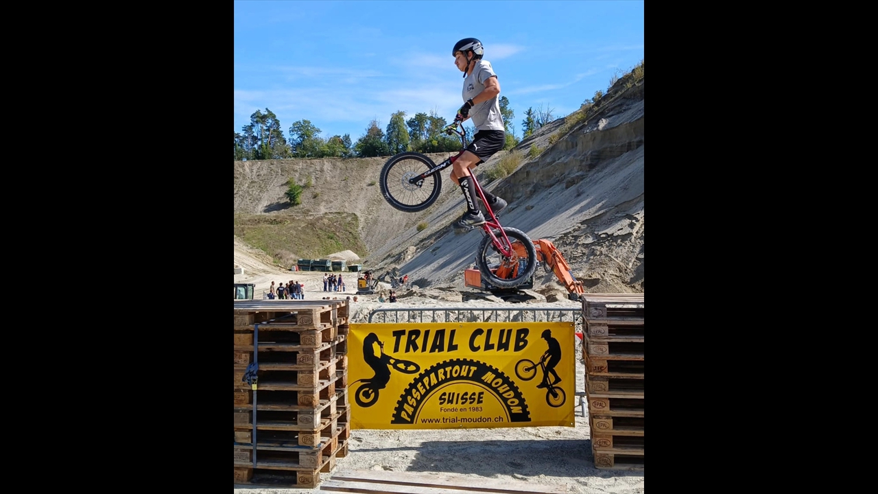 2025-09-06_Velo_demo-100ans-Cattelani_03_Max