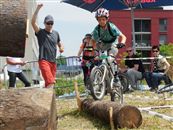 25 mai 2014 : Coupe suisse &agrave; Z&uuml;rich, Kousma va poser un seul pied... (photo Jean Prod'hom)