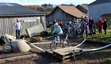 Camille Girardin de Vucherens, une fille en v&eacute;lo trial, c'est possible... Bravo Camille !