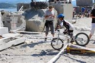 A peine un obstacle franchi, Romain se pr&eacute;pare au suivant