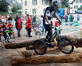 les troncs, obstacle connu des trialistes, n'est-ce pas Th&eacute;o ?