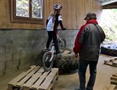 il y a m&ecirc;me une fille (je ne connais pas son pr&eacute;nom !)