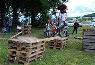 le trial, c'est souvent en roue arri&egrave;re !