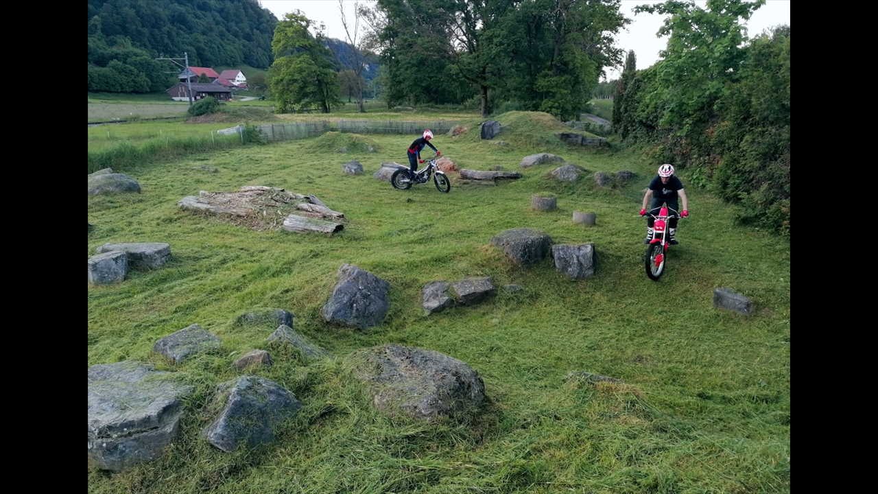 2025-05-15_terrain-Lucens_premier-fauchage_03_web